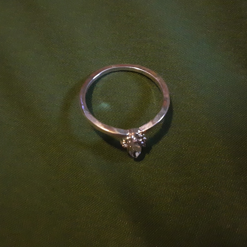 silver ring - Picture 2 of 3
